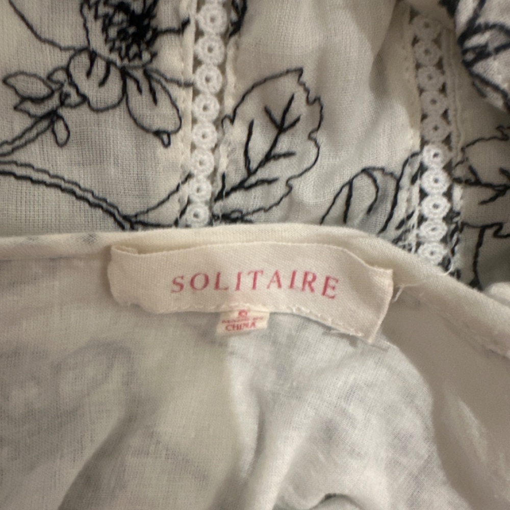 Solitaire blouse top! - Picture 3 of 3